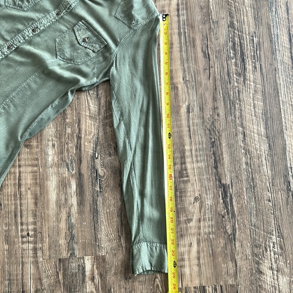 Cotton Express khaki button up top - Picture 13 of 13